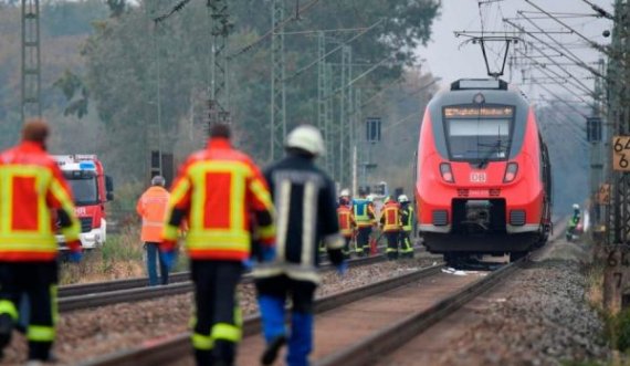 Sot varrosen dy vëllezërit deçanas që u goditën nga treni në Gjermani