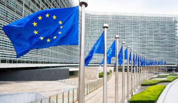 Komisioni Evropian miraton strategjinë e vaksinimit kundër COVID-19