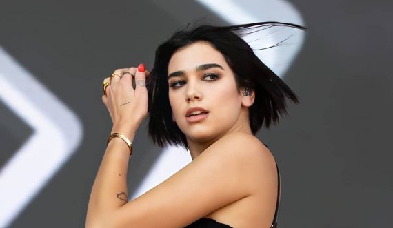 Good girl, gone bad! Dua Lipa pozon topless dhe përvëloi rrjetin!