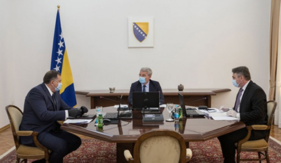 Presidenca Boshnjake njëzëri, s’e njohin pavarësinë e Kosovës