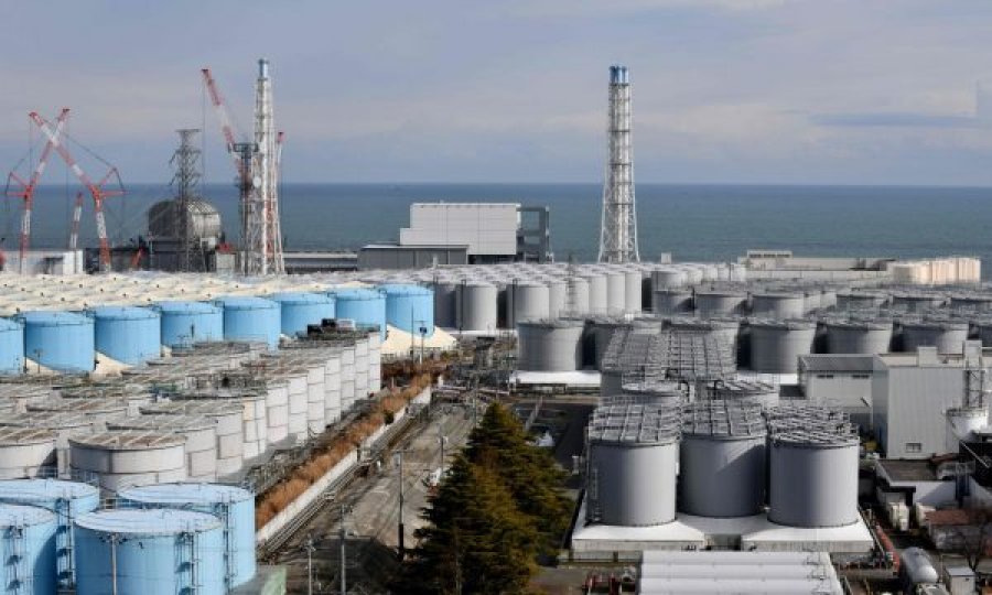 Japonia do të derdhë në det 1 milion tonë ujë të kontaminuar të centralit bërthamor