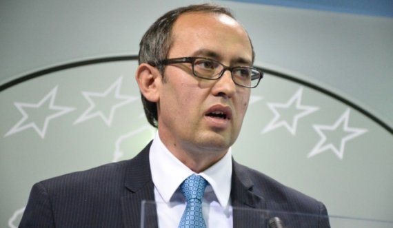 Ish-drejtori i ATK’së e përfshinë Kryeministrin në një rrjet kriminal të fshehjes së tatimeve dhe punësimeve familjare