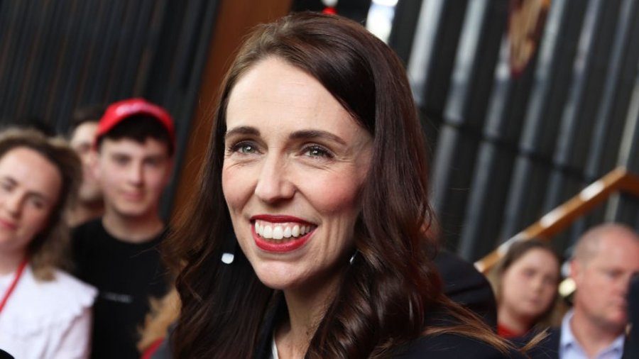 Pas koronavirusit, Jacinda Ardern mposht edhe rivalët, i fiton zgjedhjet në Zelandën e Re