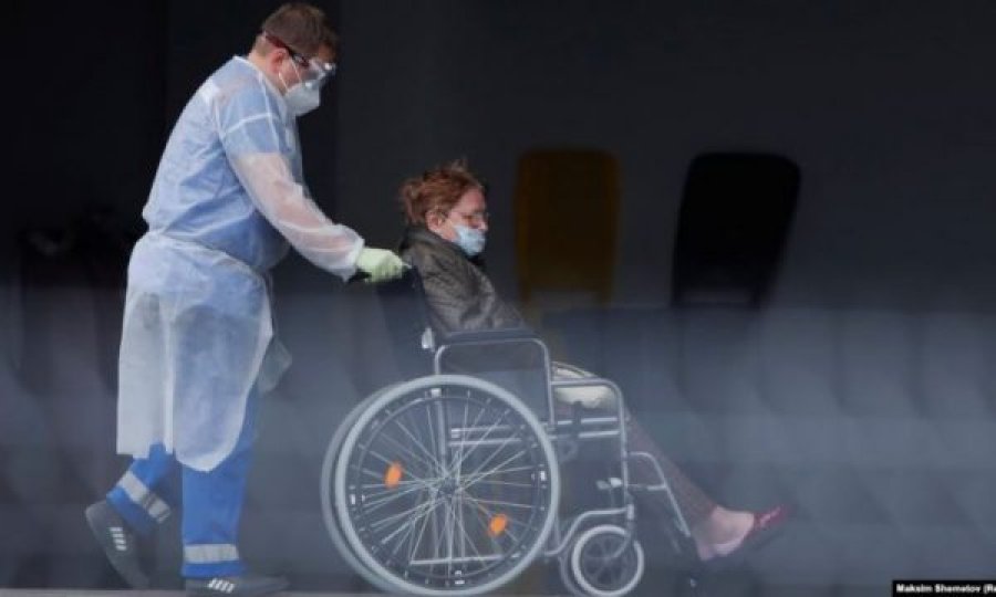 Pse disa njerëzve iu duhet kohë më e gjatë për t’u rikuperuar nga COVID-19?