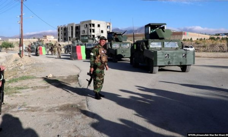 Talebanët në Kabul thonë se po presin transferimin e pushtetit në mënyrë paqësore