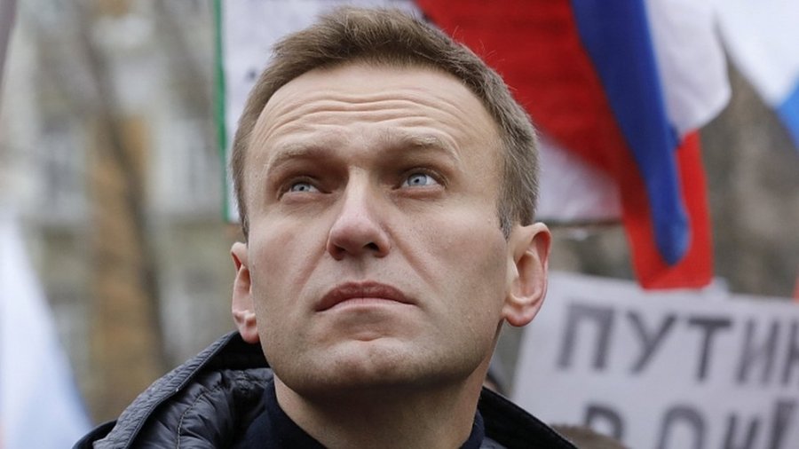 Pas helmimit, Navalny i vendosur se do të kthehet në Rusi