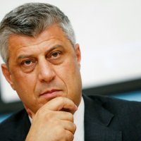Hashim Thaçi po gjuan me shqelmin e fundit para vdekjes politike në Gjykatën Speciale