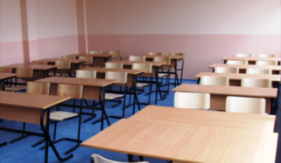 Mbyllen dy shkolla në Vushtrri, 17 nxënës e 3 mësimdhënës infektohen me koronavirus