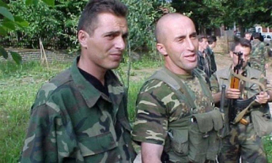 Televizioni zviceran publikon një video të rrallë të Ramush Haradinajt gjatë luftës në Kosovë