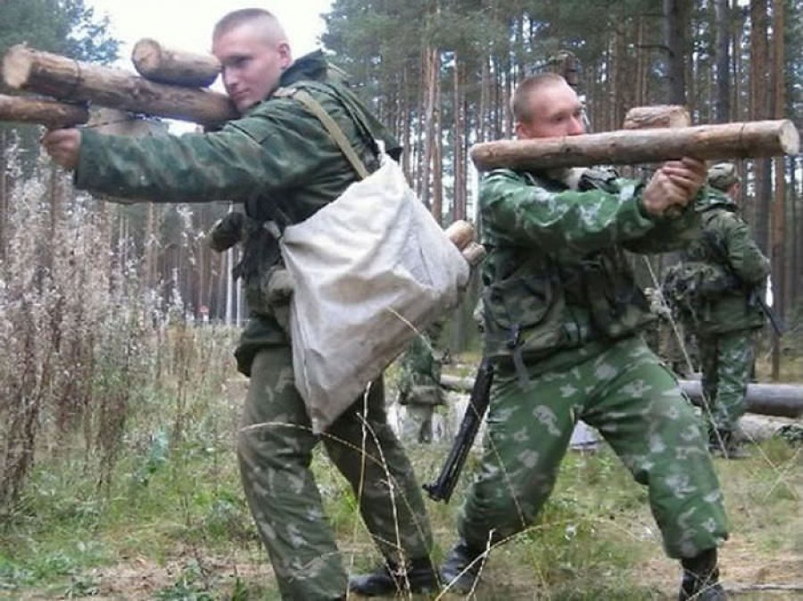 Pamje: Kështu dënohen ushtarët në Rusi