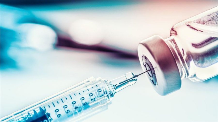 Kompania “Moderna” pret që rezultatet përfundimtare të vaksinës të dalin në nëntor