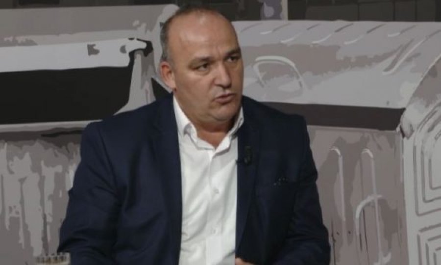 Bulliqi përmend ‘pazaret e tenderëve’ në debat me Rudarin