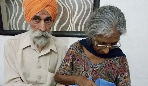 Nuk i humbi kurrë shpresat, gruaja lind djalin në moshën 72 vjeçare