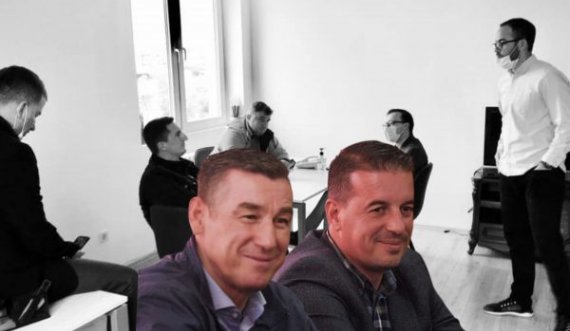 'Për gjynah jeni ba', Nijazi Kryeziu sqaron nervozën me kabinetin e Kadri Veselit