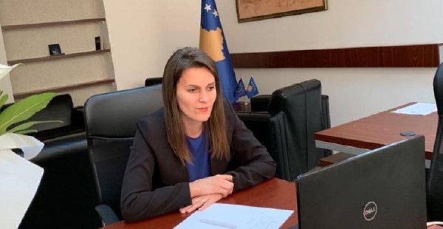 Zëvendëskryeministrja shkarkon këshilltaren për të cilën u tha se babai i saj përfitoi nga 2 milionë eurot e vjedhura