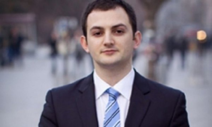 Ambasadori Qëndrim Gashi e mundësoi thirrjen e ezanit në Kishën e Parisit
