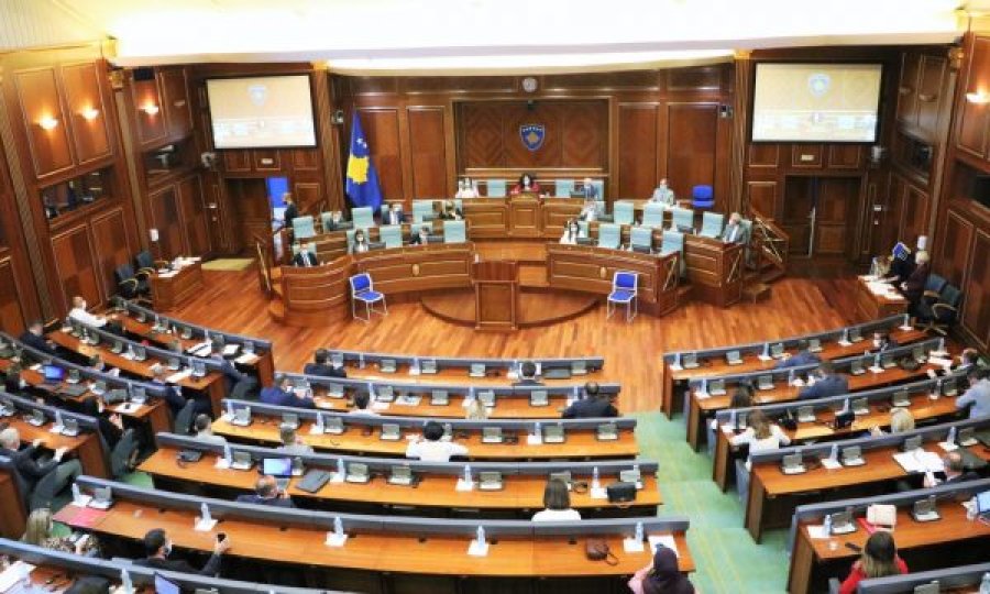 Nuk ka kourum, dështon të votohet projektkodi civil i Kosovës