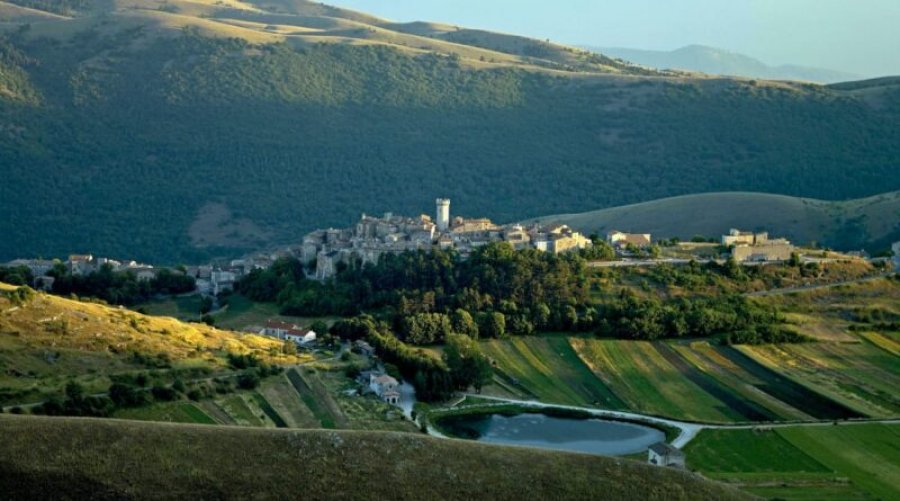 Në këtë fshat në Itali kërkojnë banorë, ja si u paguajnë që shkoni të jetoni atje