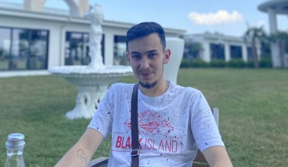 Ky është 19 vjeçari që u vra me thikë në Gjilan