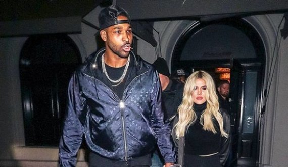 Kjo video do ju befasojë, Khloe dhe Tristan shihen duke shkëmbyer puthje në festën e 40-vjetorit të Kim