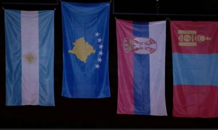 Kur flamuri i Kosovës është mbi Serbinë