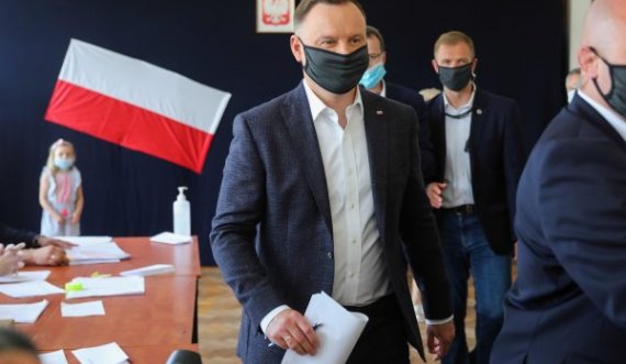 Infektohet me koronavirus presidenti i Polonisë, Andrzej Duda 