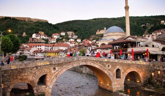 Hajnat vjedhin arkën me para në një xhami në Prizren