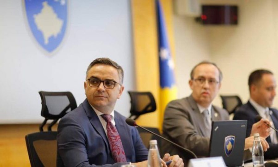 Tahiri: Qeveria e Kosovës nuk do t’i bëjë favore Serbisë me Asociacionin 