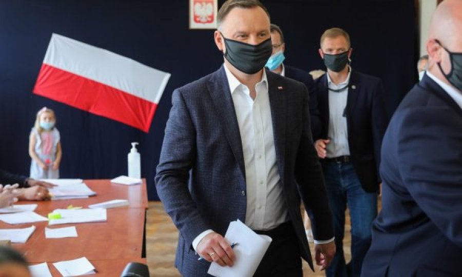 Infektohet me koronavirus presidenti i Polonisë, Andrzej Duda 