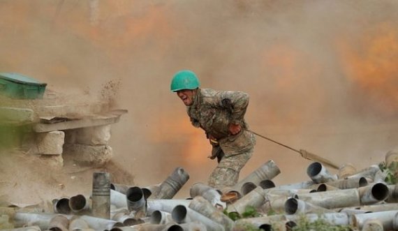 Shkelet menjëherë armëpushimi i arritur nga SHBA-ja në konfliktin Nagorno-Karabakh