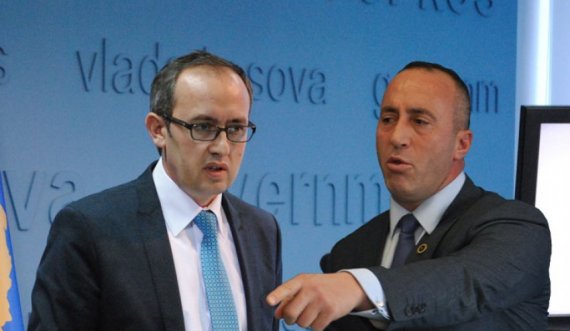 Ja pse Qeverinë Hoti do e rrëzonte edhe Ramush Haradinaj, nuk rrezikohej vetëm nga Gjykata Kushtetuese