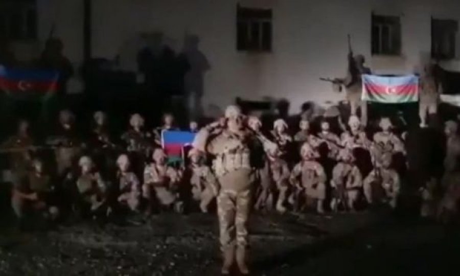 Pamjet: Nga predhat e luftës te fishekzjarret e festës, azerët u marrin armenëve qytetin e humbur në vitin 1993