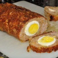 Receta e Cekës: Roladë me mish të bluar dhe vezë