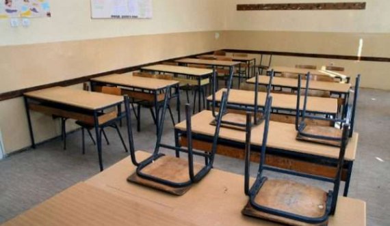 Mbyllen 14 shkolla, infektohen mbi 250 nxënës e mësimdhënës