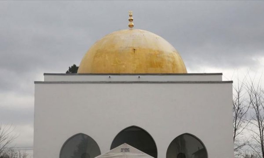 “Lufta ka filluar” Në adresën e një xhamie në Francë dërgohet kërcënim për vrasje