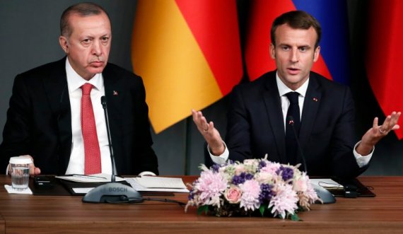 Francezët me origjinë turke reagojnë pas përplasjes Macron-Erdogan: I duam të dyja vendet