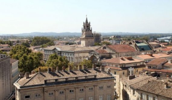 Tjetër rast: Një burrë vritet në Francë pasi thirri “Allahu akbar” dhe kërcënoi kalimtarët me thikë