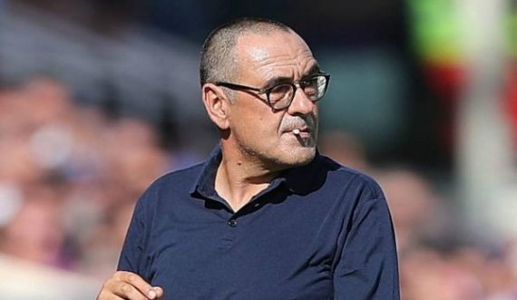 Sarri shkëput kontratën me Juventusin për Fiorentinan?