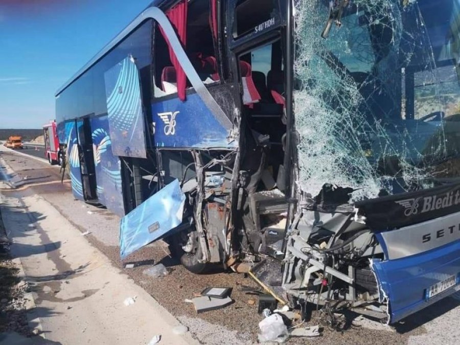 Autobusi me targa shqiptare përfshihet në aksident në Kroaci