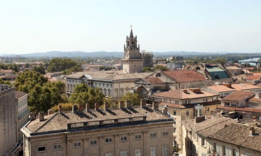 Tjetër rast: Një burrë vritet në Francë pasi thirri “Allahu akbar” dhe kërcënoi kalimtarët me thikë