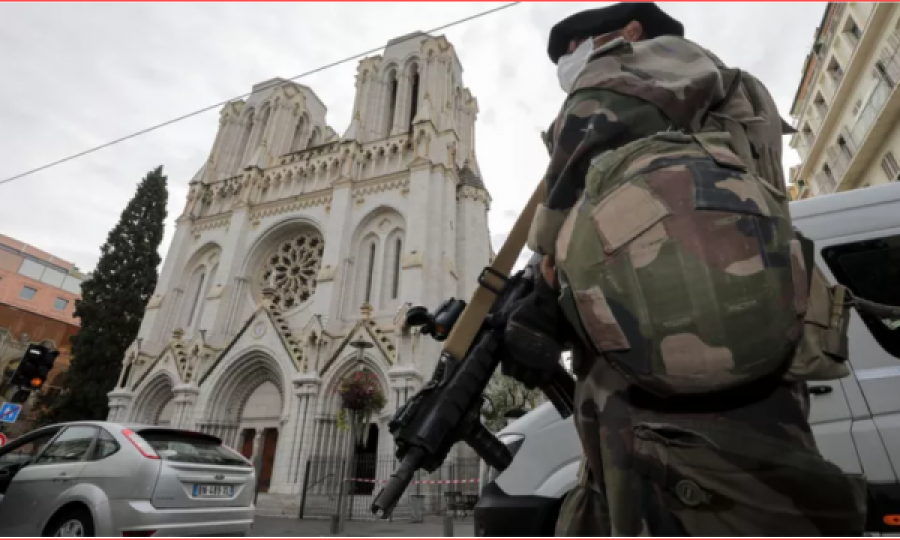 Zbulohet identiteti i terroristit që masakroi sot tre francezët në Nice