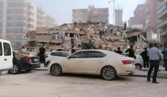 Dyshohet për viktima pas tërmetit në Turqi