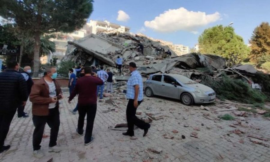Rëndohet bilanci i viktimave nga tërmeti në Izmir: Dy fëmijë të vdekur në Samos të Greqisë
