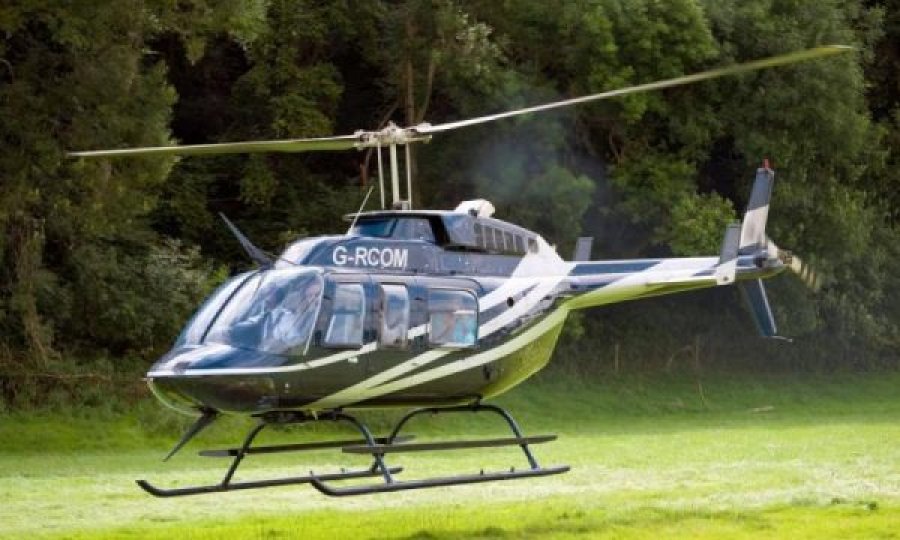 104-vjeçarja merr me qira një helikopter për ta vizituar familjen