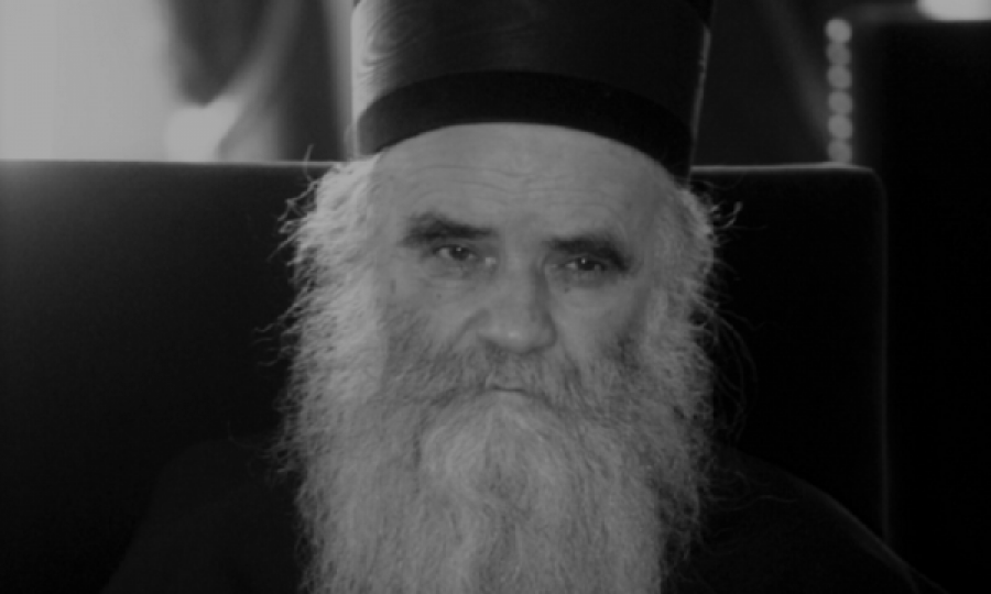 Kreu i Kishës Ortodokse Serbe që vdiq sot ishte antishqiptar i madh, pendohej pse nuk e përkrahu Millosheviqin më shumë