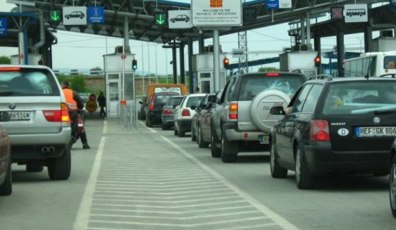 E infektuara me Covid-19 tenton ta kalojë kufirin me Shqipërinë, kapet nga policia