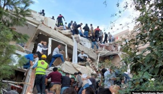Rëndohet bilanci, mbi 20 të vdekur nga tërmeti në Turqi dhe Greqi