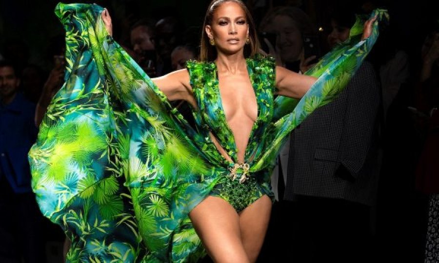 Luana Vjollca bëhet si Jennifer Lopez për “Halloween”