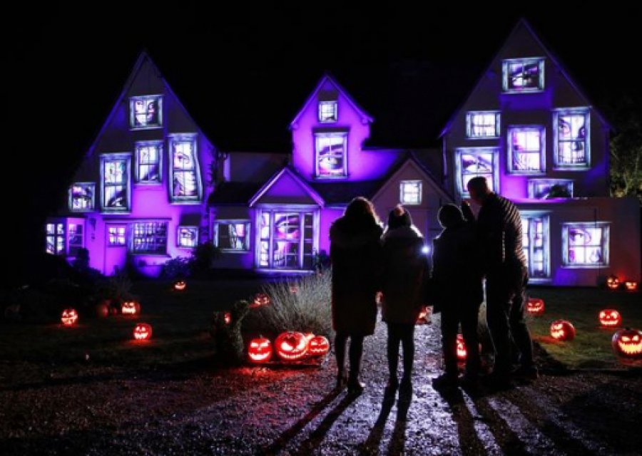 Shtëpia 300 vjeçare që u transformua nga Samsung për Halloween