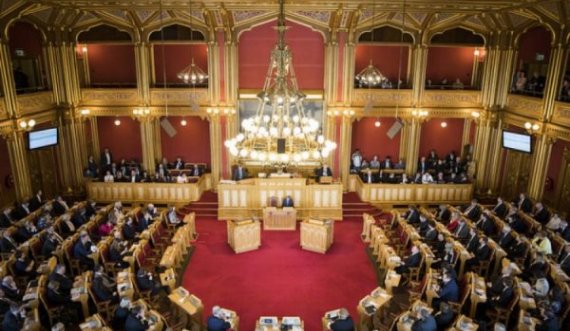Sulm kibernetik ndaj parlamentit norvegjez